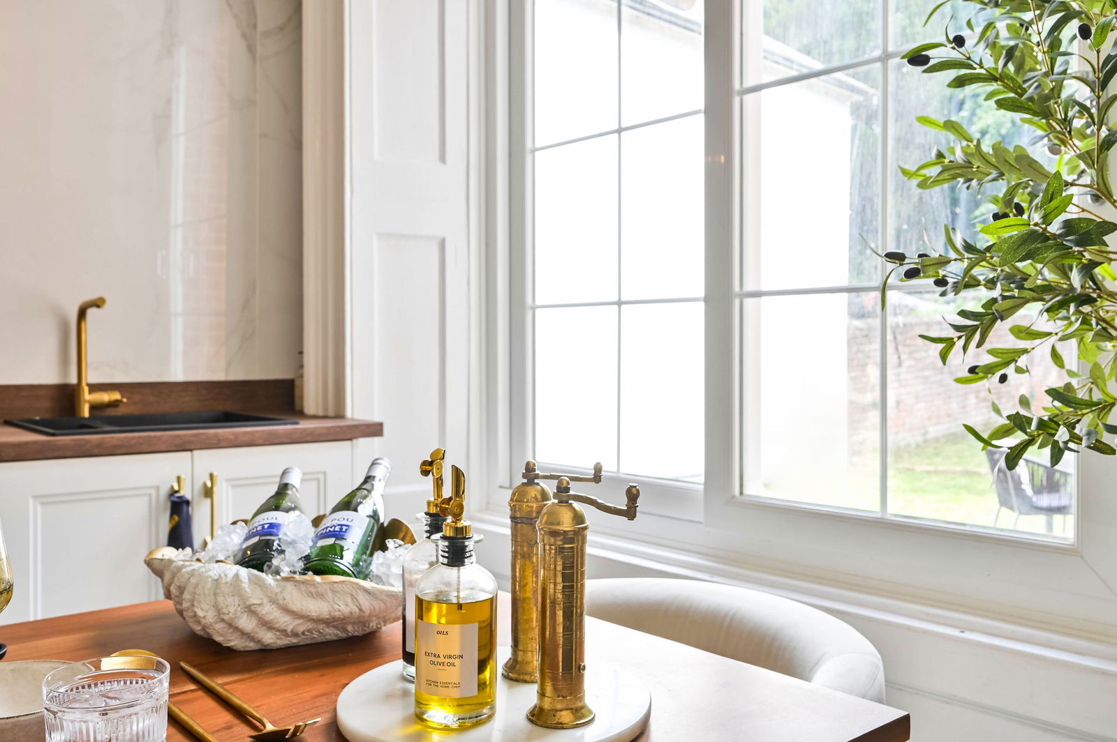 2 bed maisonette for sale in Waterden Road, Guildford 3