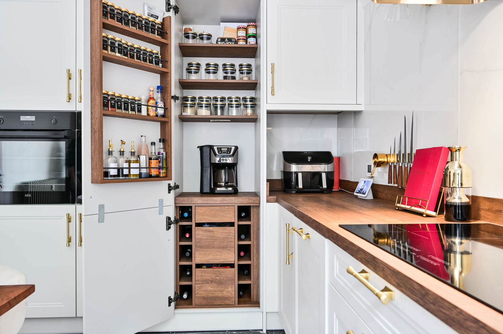 2 bed maisonette for sale in Waterden Road, Guildford 2