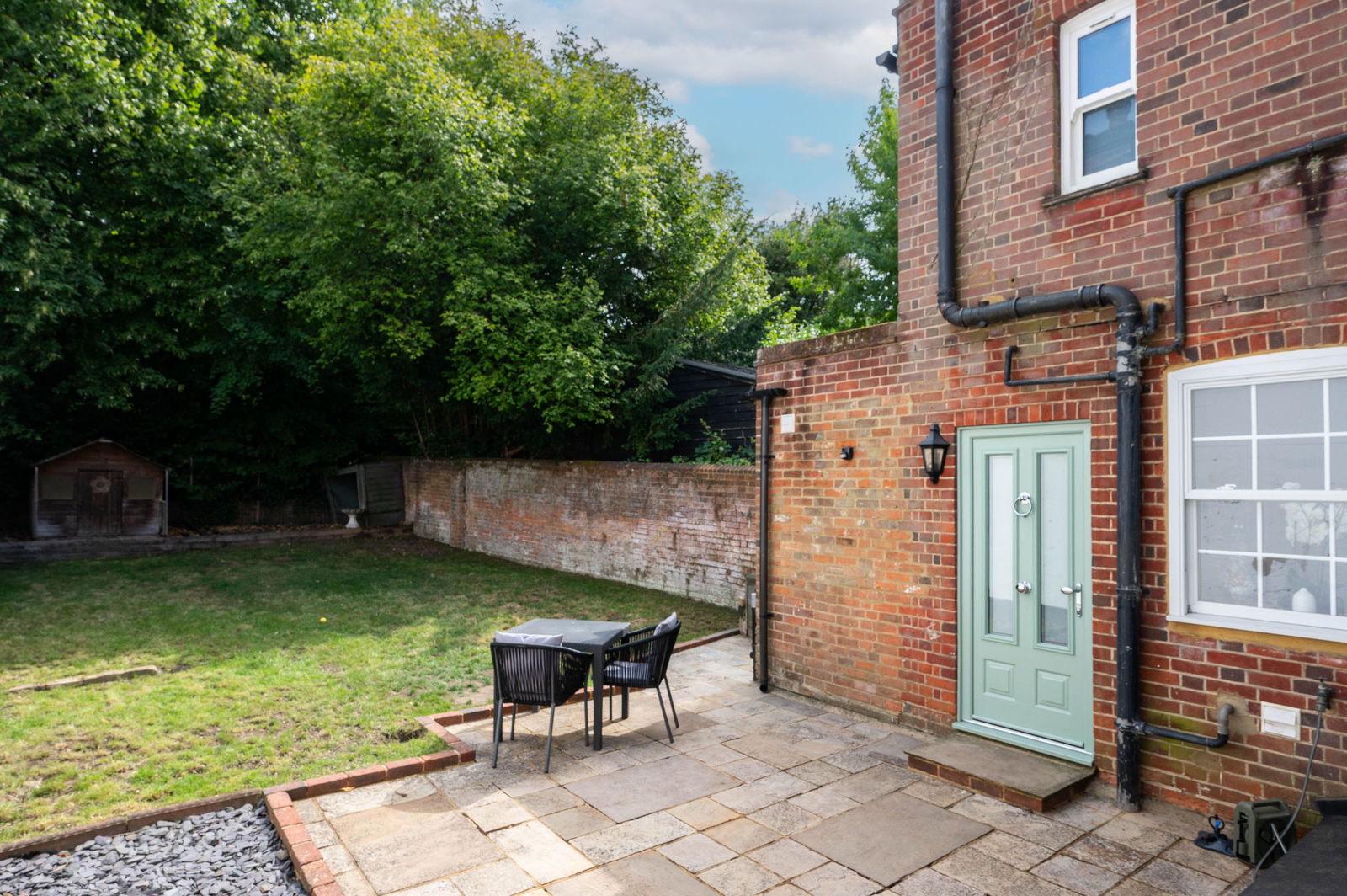2 bed maisonette for sale in Waterden Road, Guildford 8