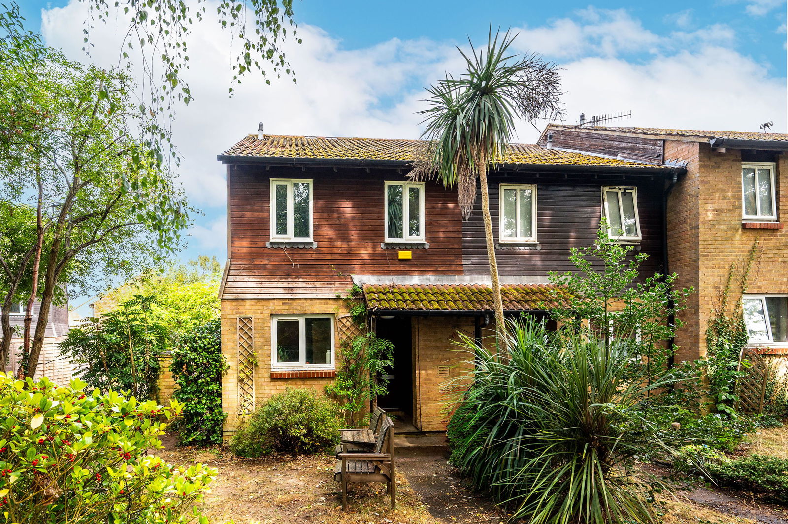 3 bed end of terrace house for sale in Venton Close, Woking  - Property Image 19