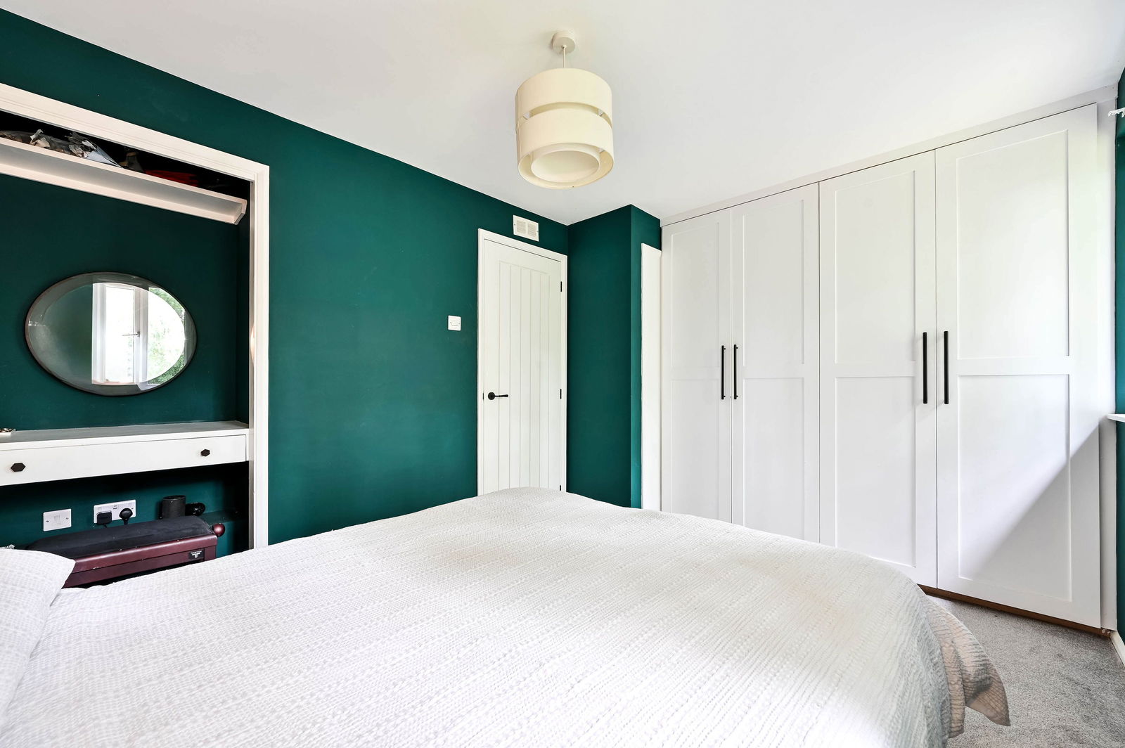 3 bed end of terrace house for sale in Venton Close, Woking  - Property Image 14