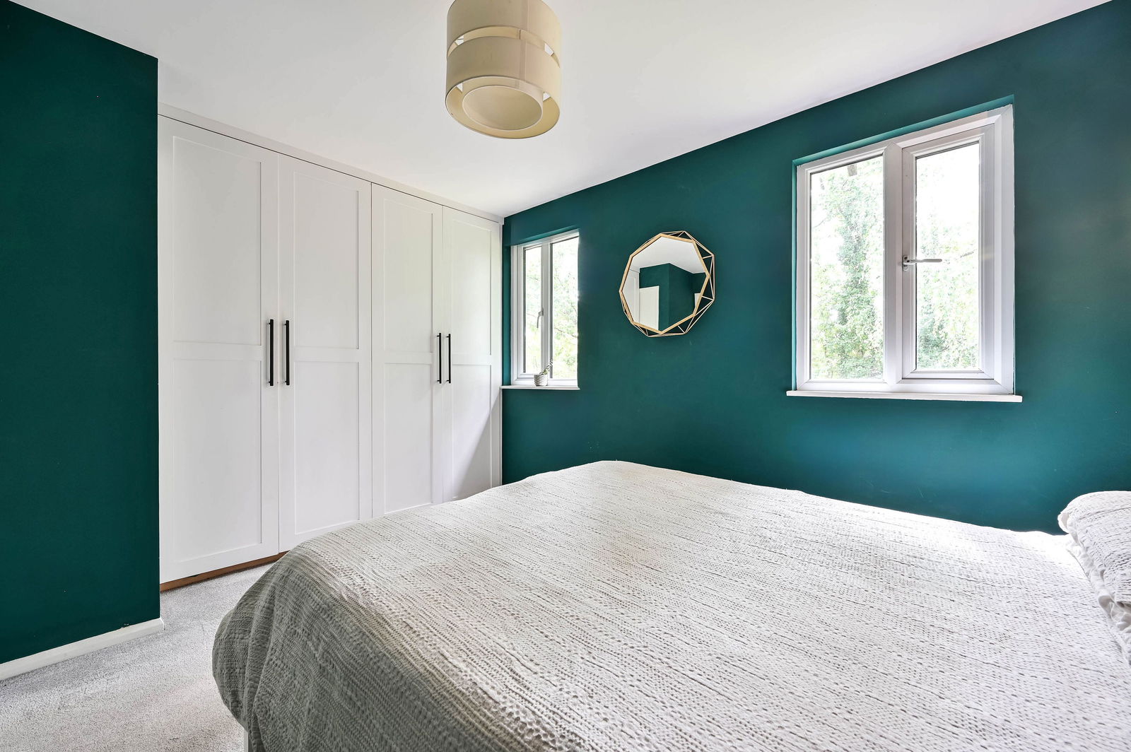 3 bed end of terrace house for sale in Venton Close, Woking 14