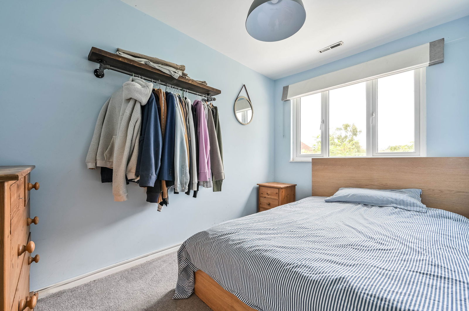 3 bed end of terrace house for sale in Venton Close, Woking  - Property Image 17