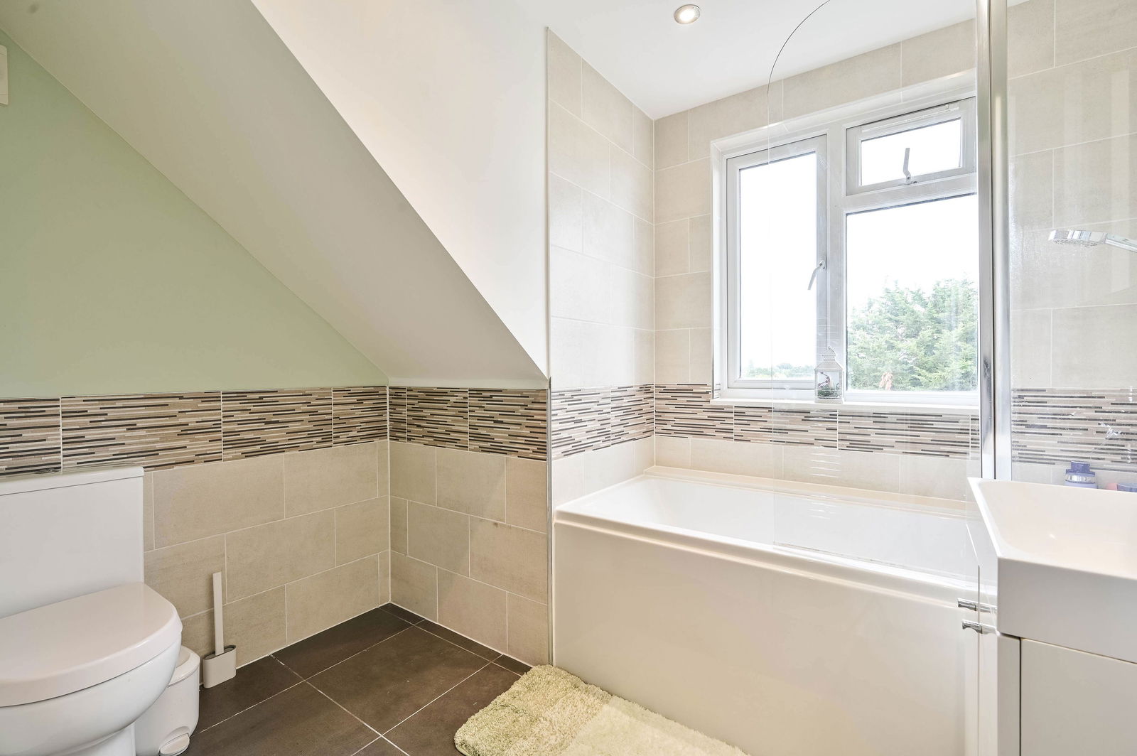 5 bed detached house for sale in Chiltern Drive, Surbiton 14