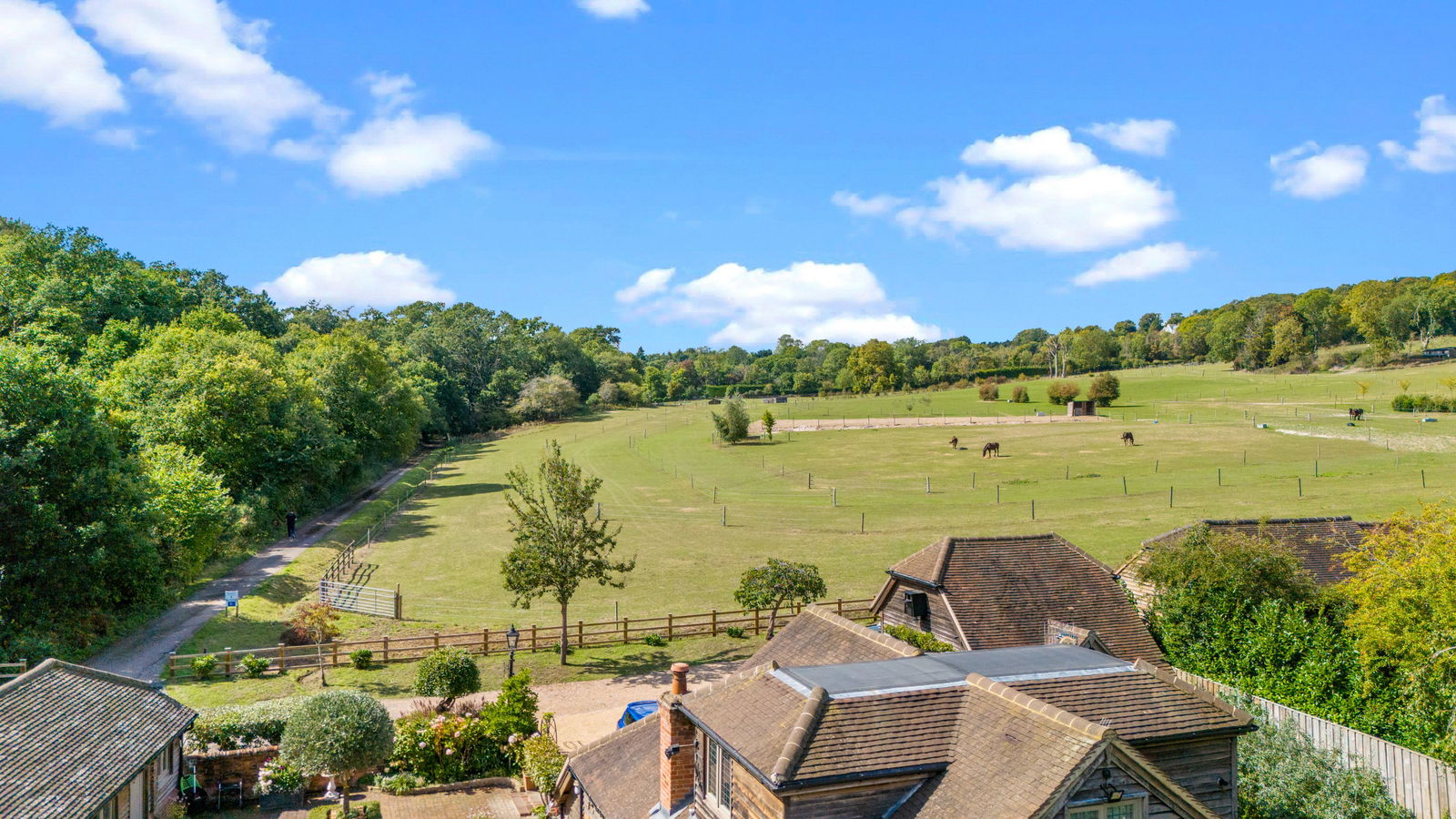 4 bed detached house for sale in Hogs Back, Guildford 9