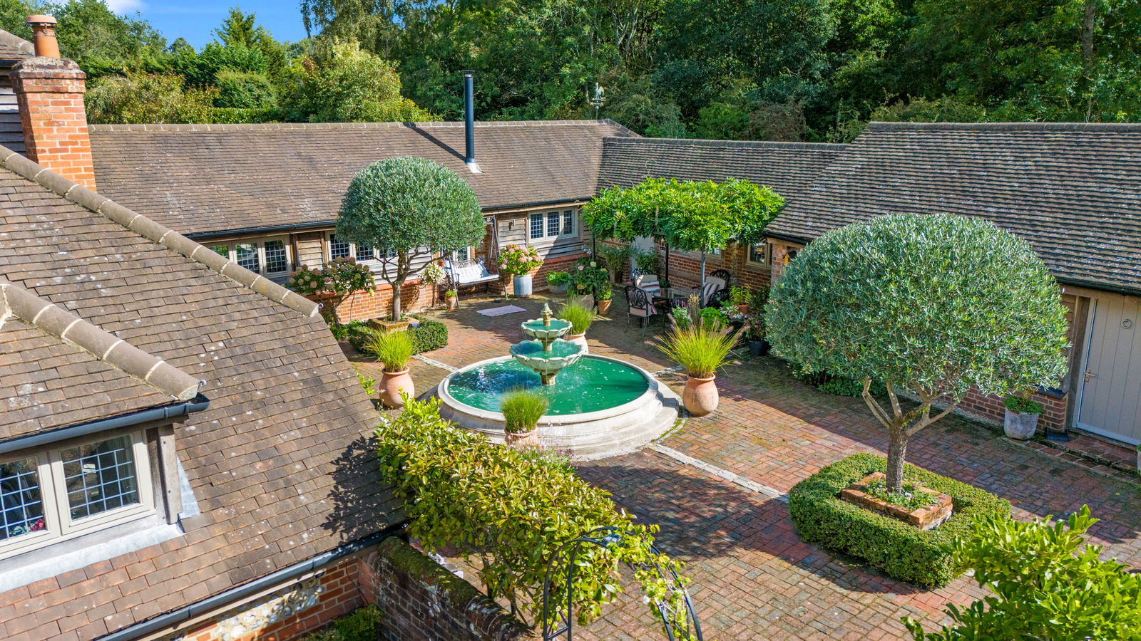 4 bed detached house for sale in Hogs Back, Guildford  - Property Image 57