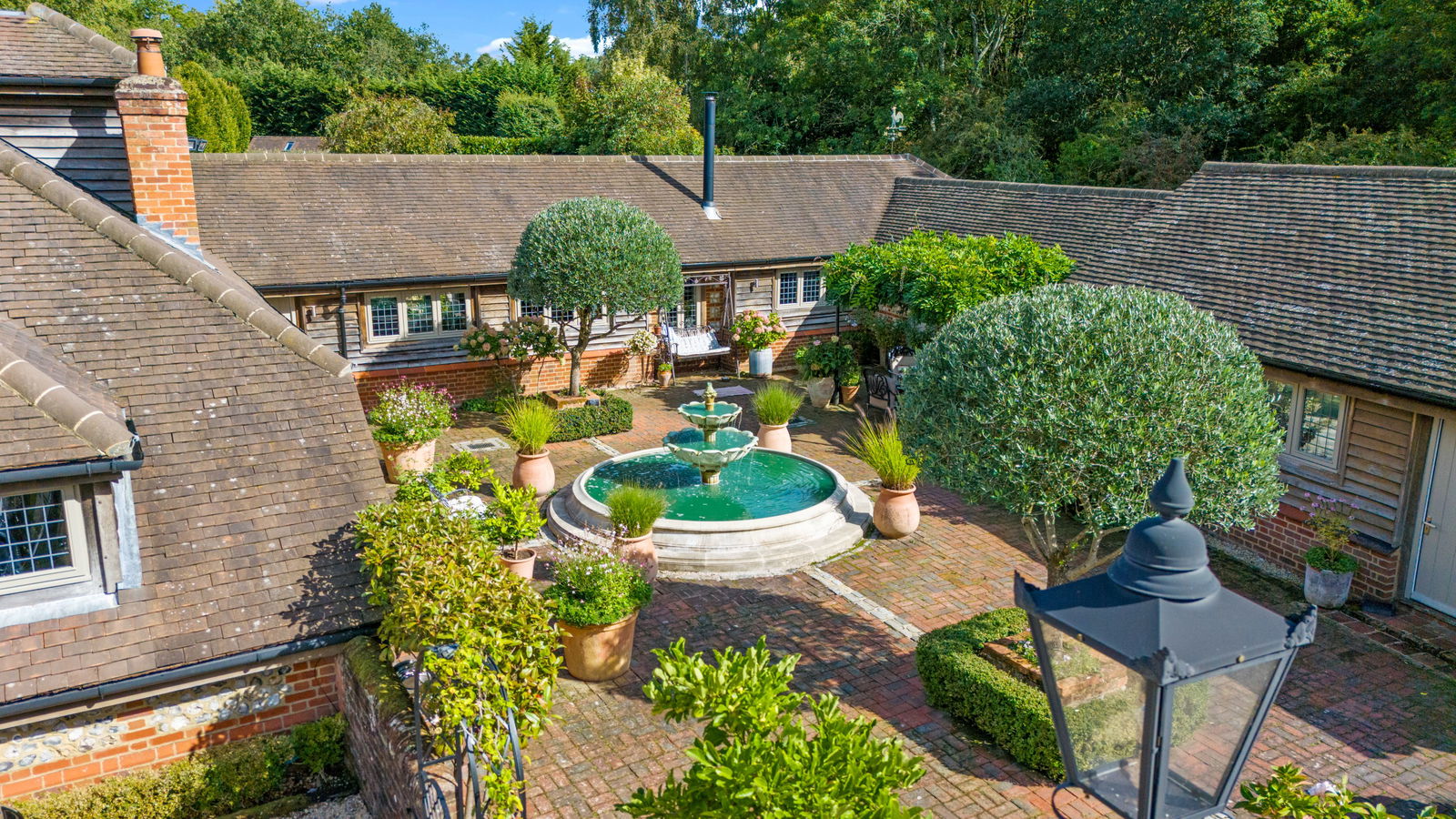 4 bed detached house for sale in Hogs Back, Guildford  - Property Image 59