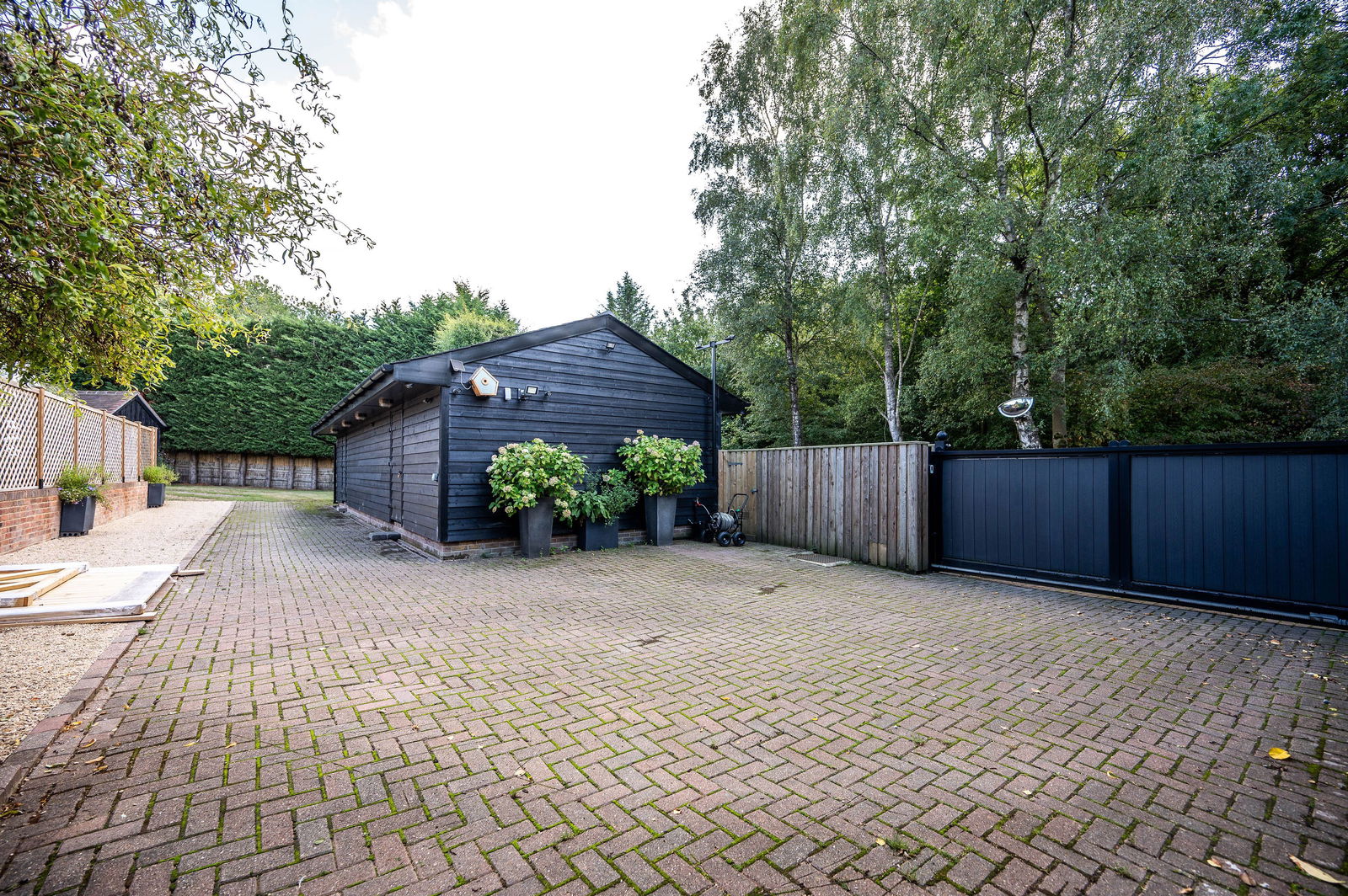 4 bed detached house for sale in Hogs Back, Guildford  - Property Image 30