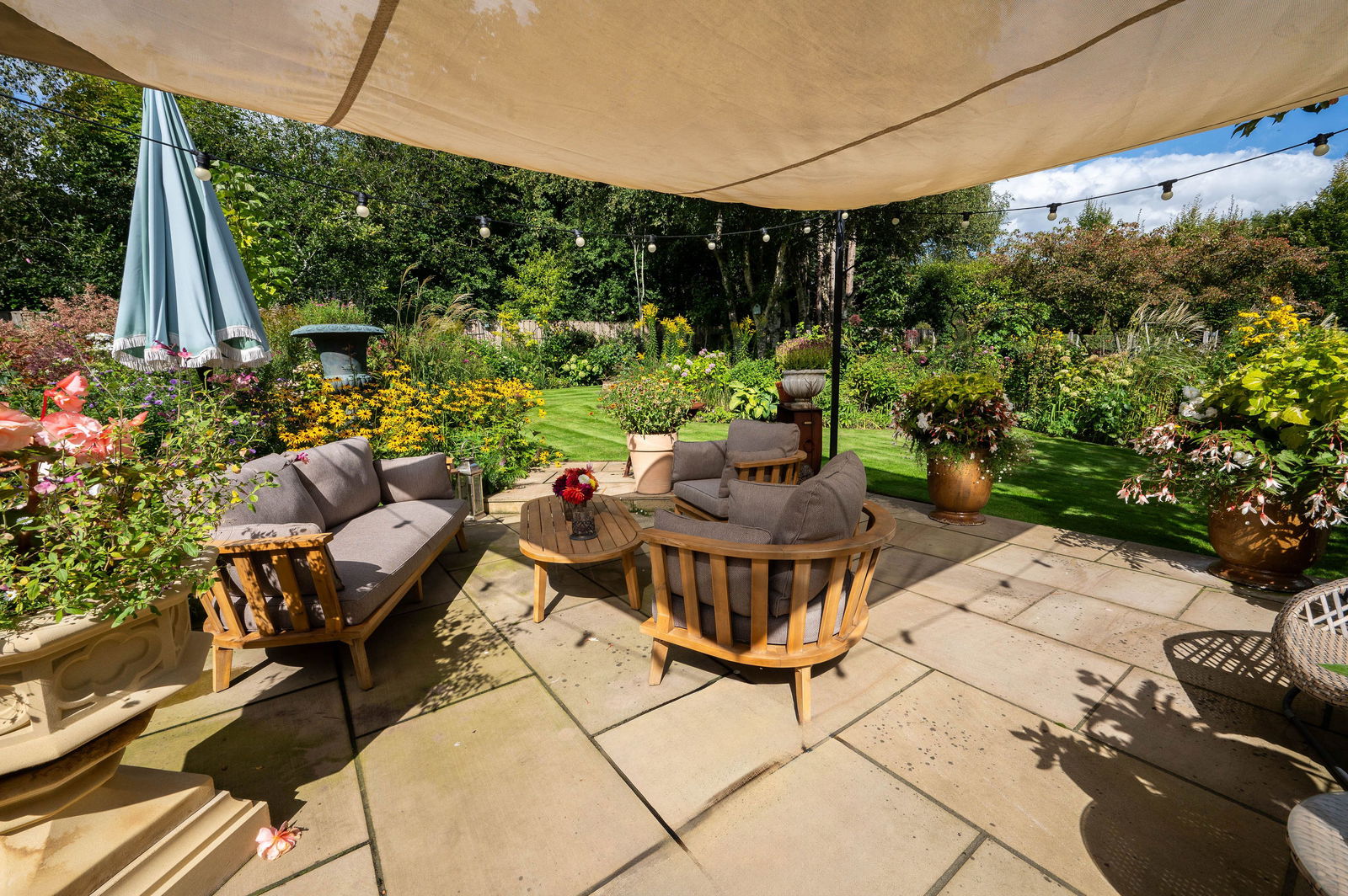 4 bed detached house for sale in Hogs Back, Guildford  - Property Image 3