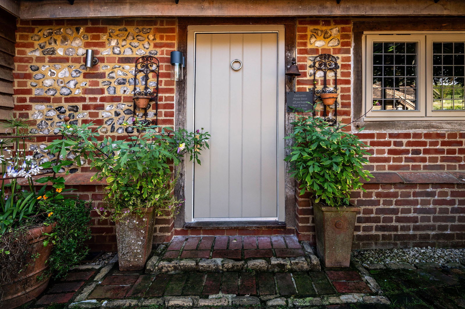 4 bed detached house for sale in Hogs Back, Guildford  - Property Image 14