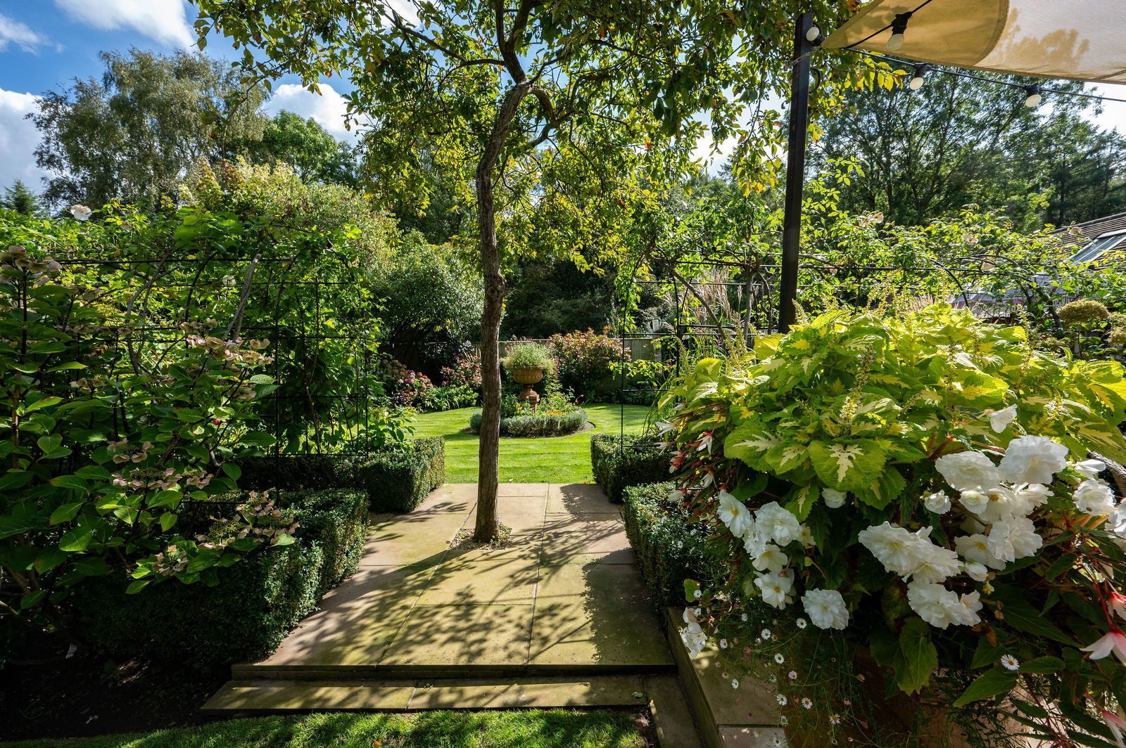 4 bed detached house for sale in Hogs Back, Guildford 16