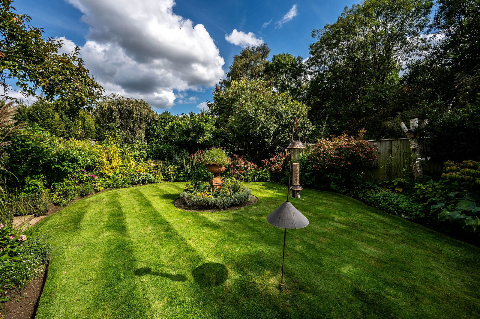 4 bed detached house for sale in Hogs Back, Guildford 33