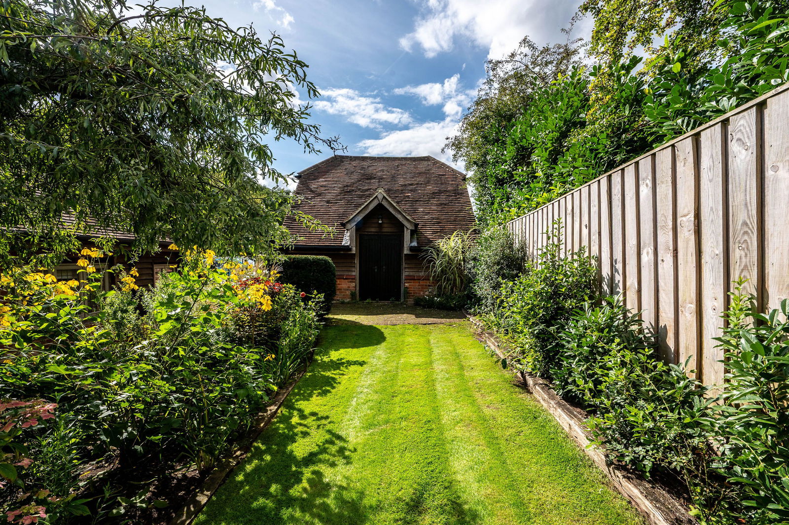 4 bed detached house for sale in Hogs Back, Guildford  - Property Image 37