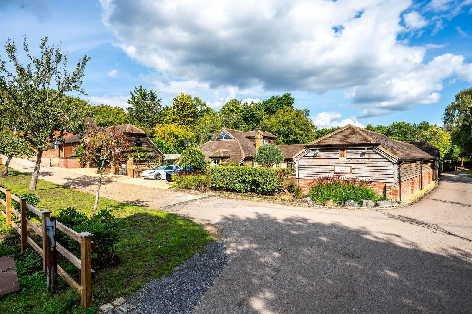 4 bed detached house for sale in Hogs Back, Guildford  - Property Image 36