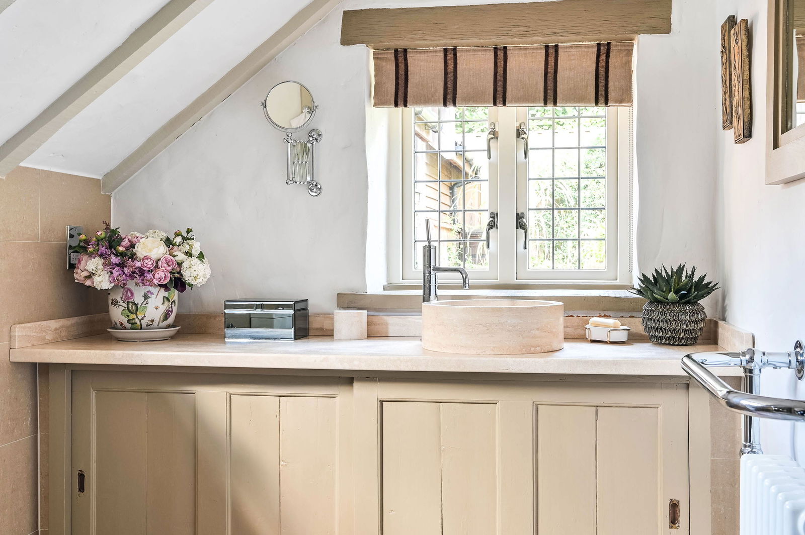 4 bed detached house for sale in Hogs Back, Guildford 44