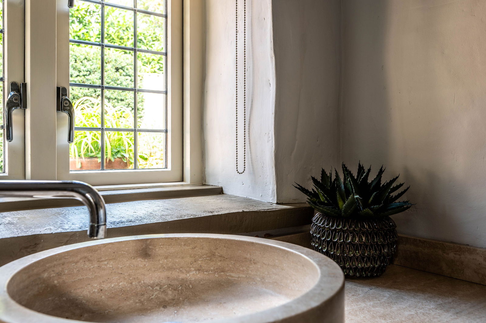 4 bed detached house for sale in Hogs Back, Guildford 46