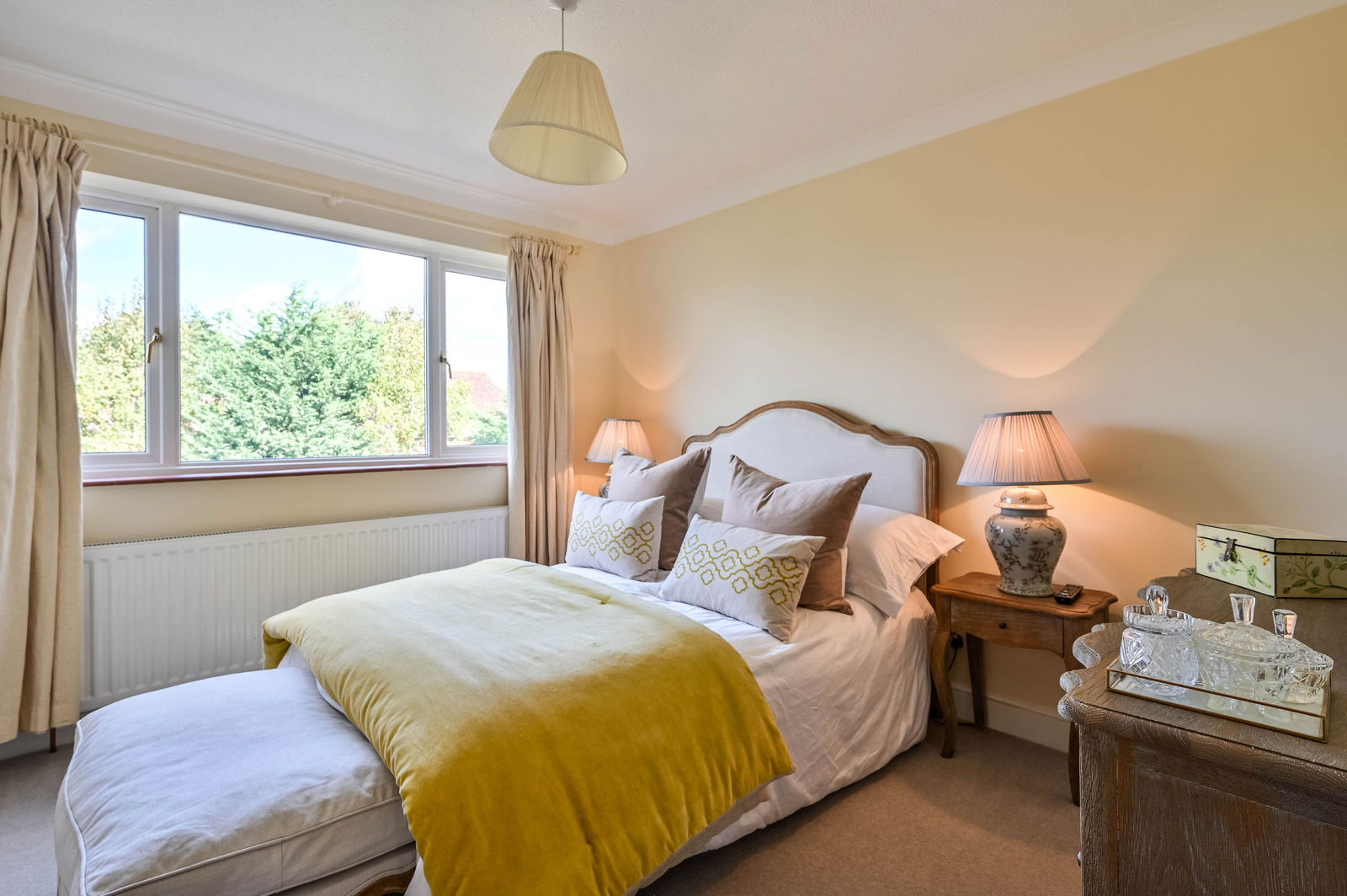 5 bed detached house for sale in Leatherhead Road, Leatherhead 20