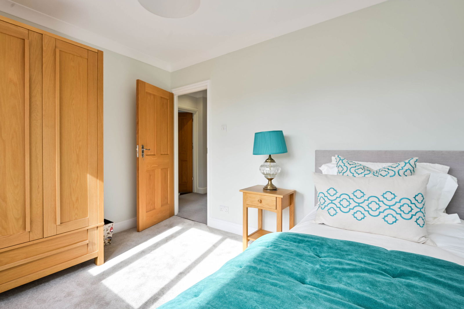 5 bed detached house for sale in Leatherhead Road, Leatherhead  - Property Image 28