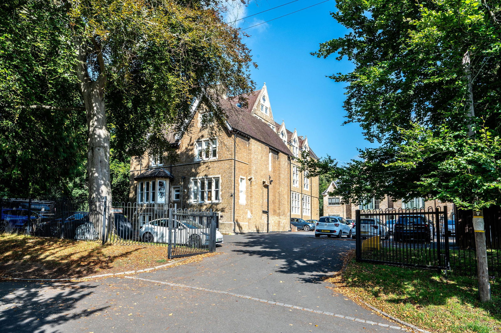 2 bed apartment for sale in Filmer Grove, Godalming  - Property Image 15