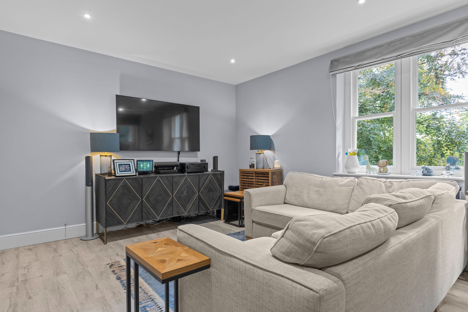 2 bed flat for sale in Filmer Grove, Godalming 1