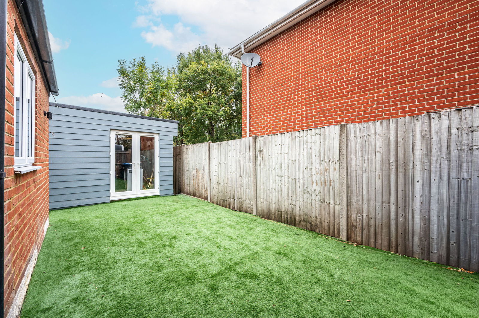 3 bed semi-detached house for sale in Vicarage Road, Egham 15