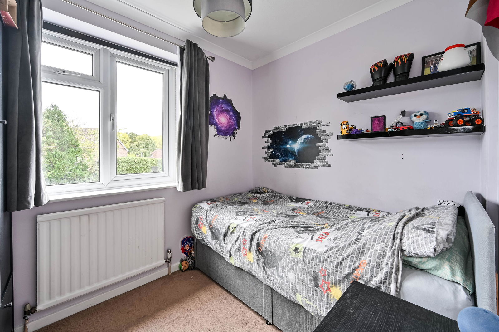 3 bed semi-detached house for sale in Longmeadow, Leatherhead  - Property Image 15