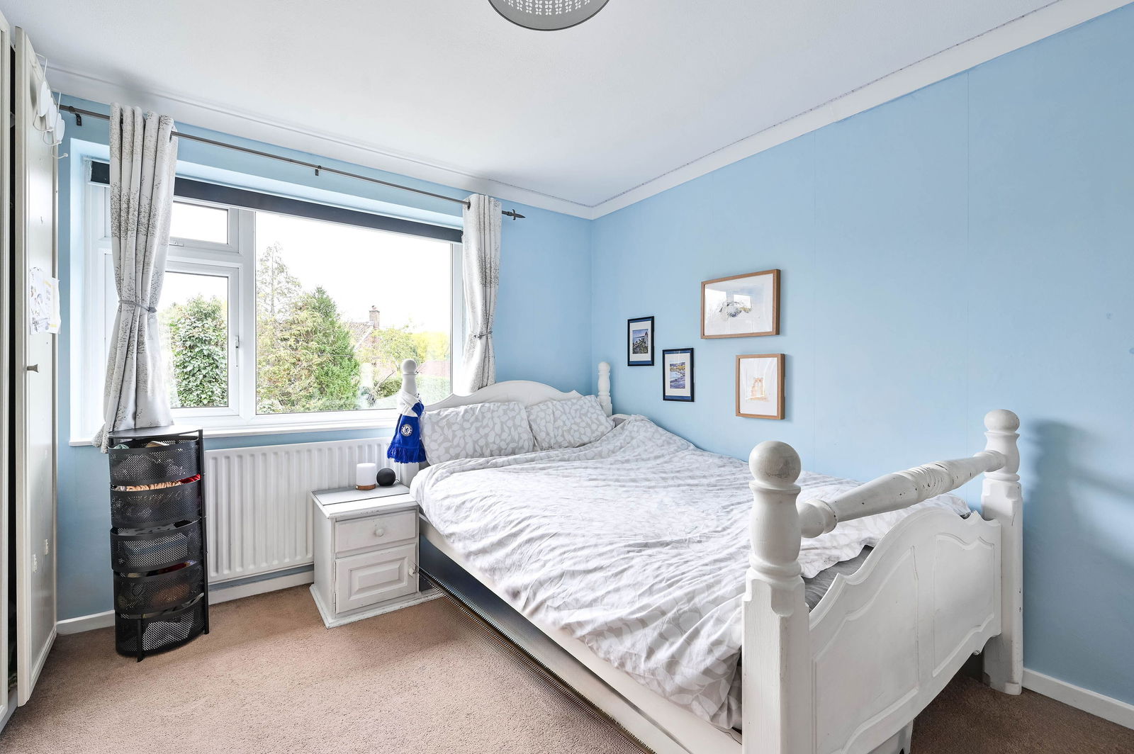 3 bed semi-detached house for sale in Longmeadow, Leatherhead 13