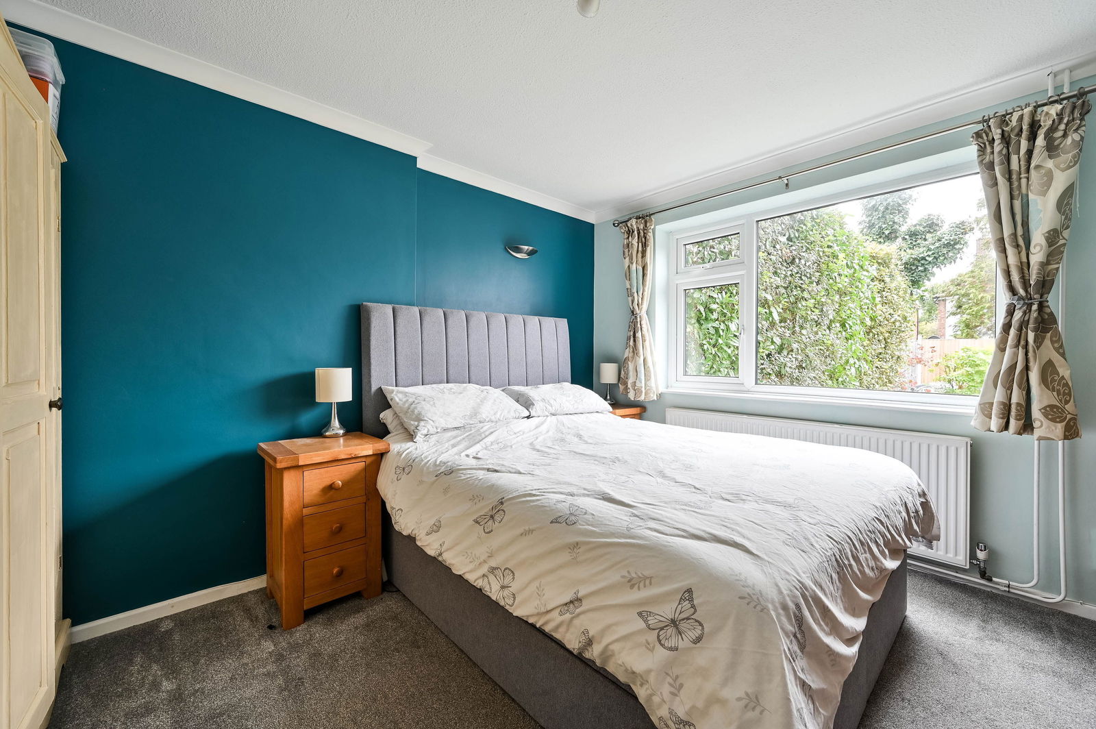 3 bed semi-detached house for sale in Longmeadow, Leatherhead 12