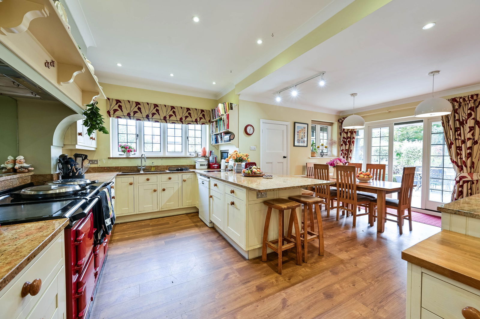 4 bed detached house for sale in Lower Road, Effingham 1