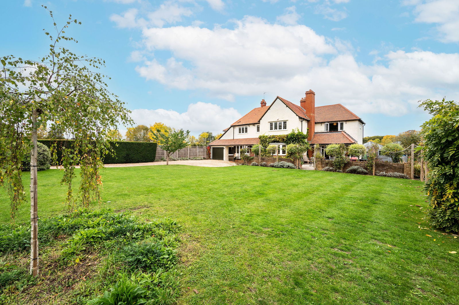 4 bed detached house for sale in Lower Road, Effingham  - Property Image 1