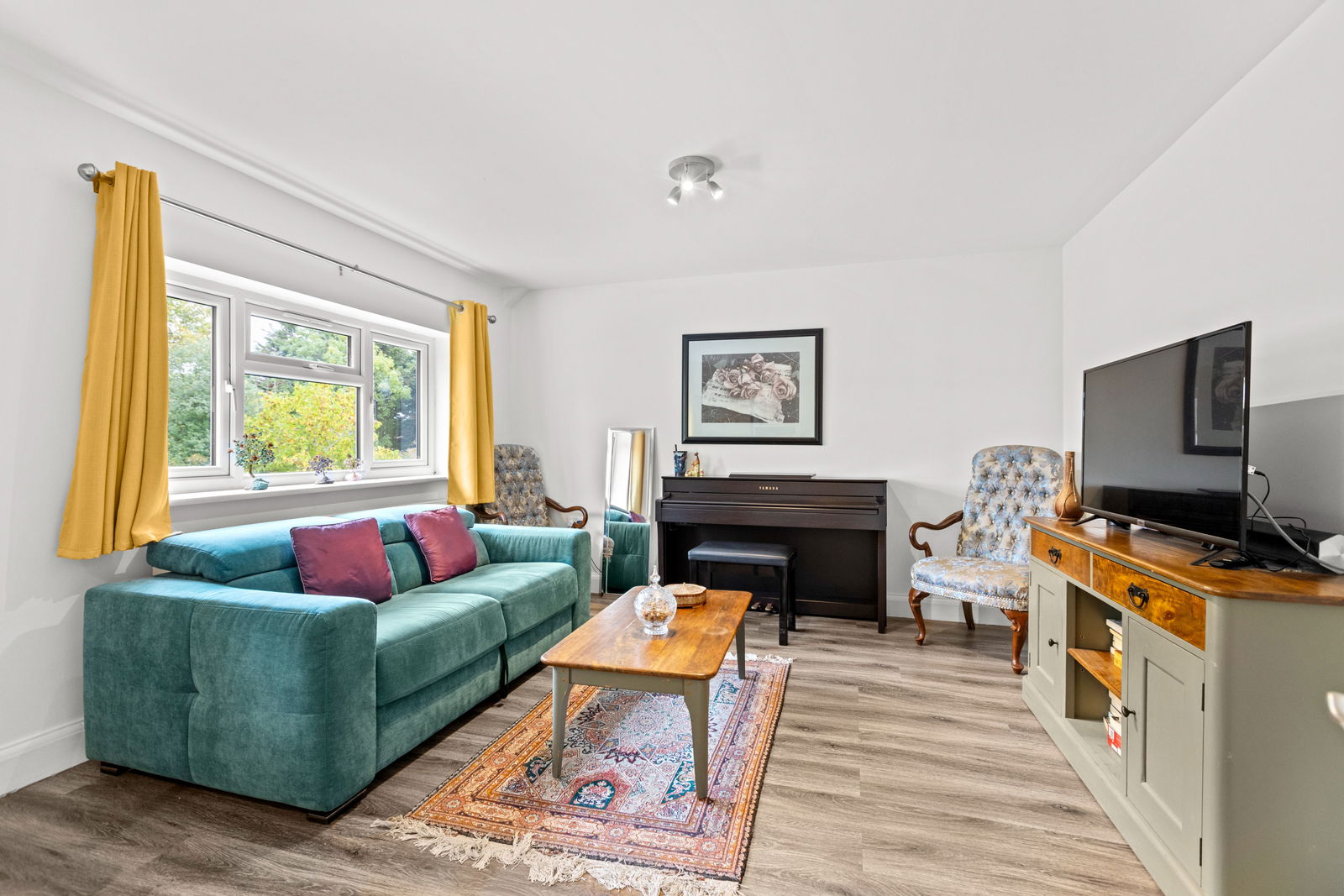 2 bed maisonette for sale in Riverside, Guildford  - Property Image 2