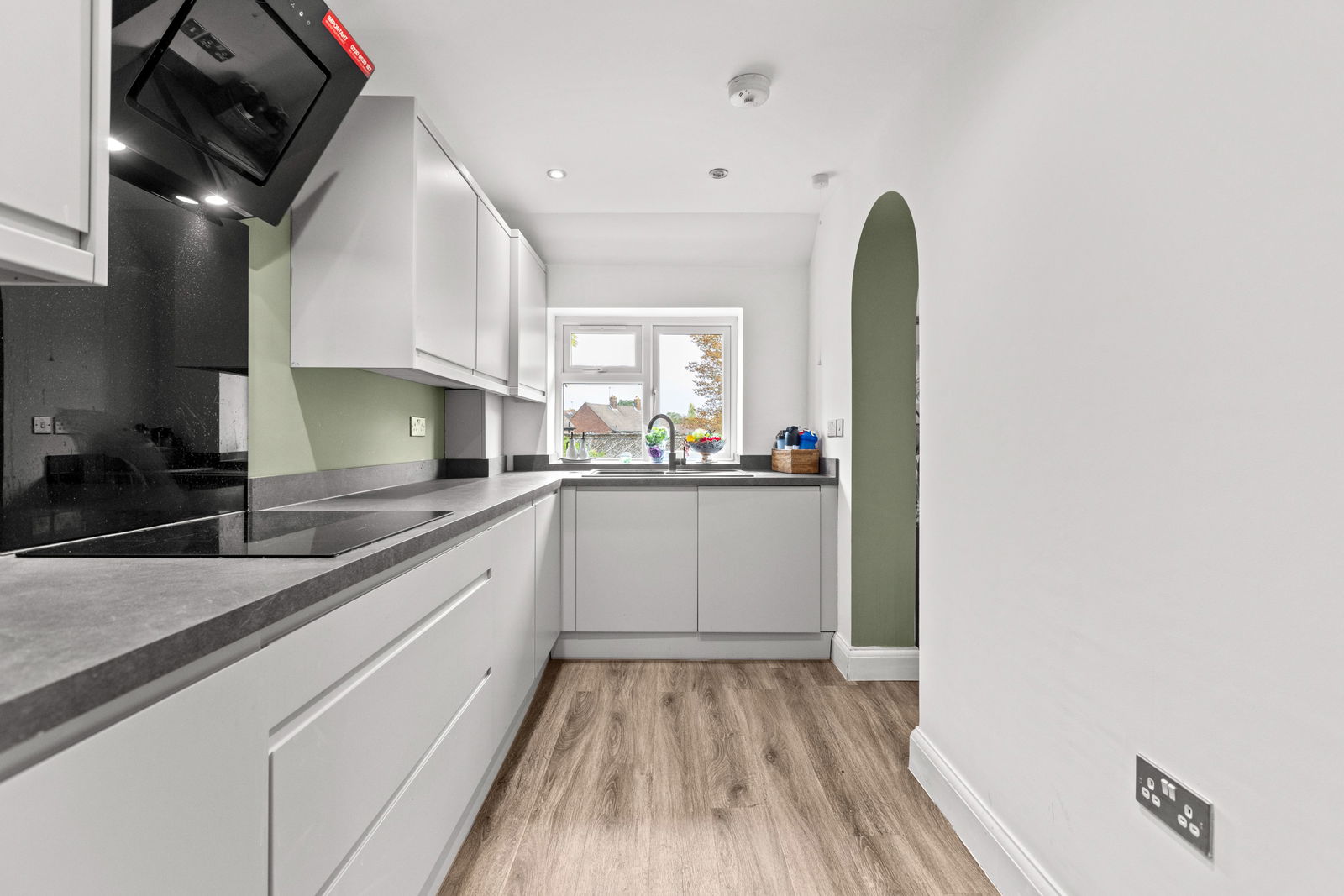 2 bed maisonette for sale in Riverside, Guildford  - Property Image 6