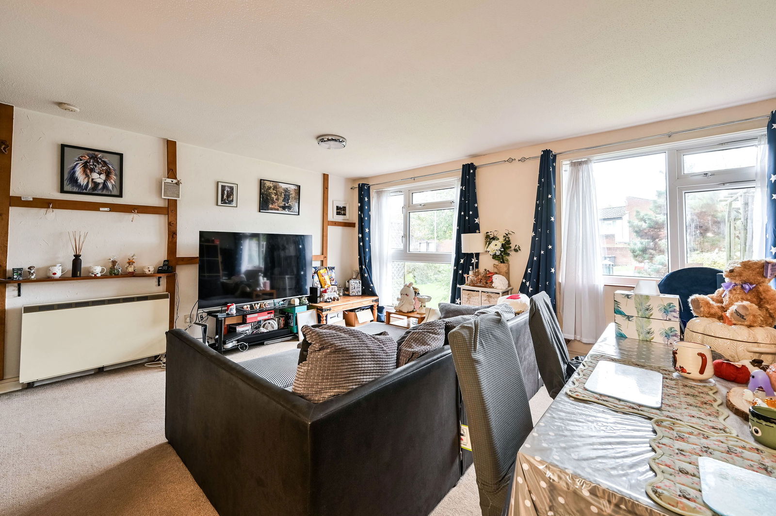 2 bed duplex for sale in Hazelmere Close, Leatherhead 5
