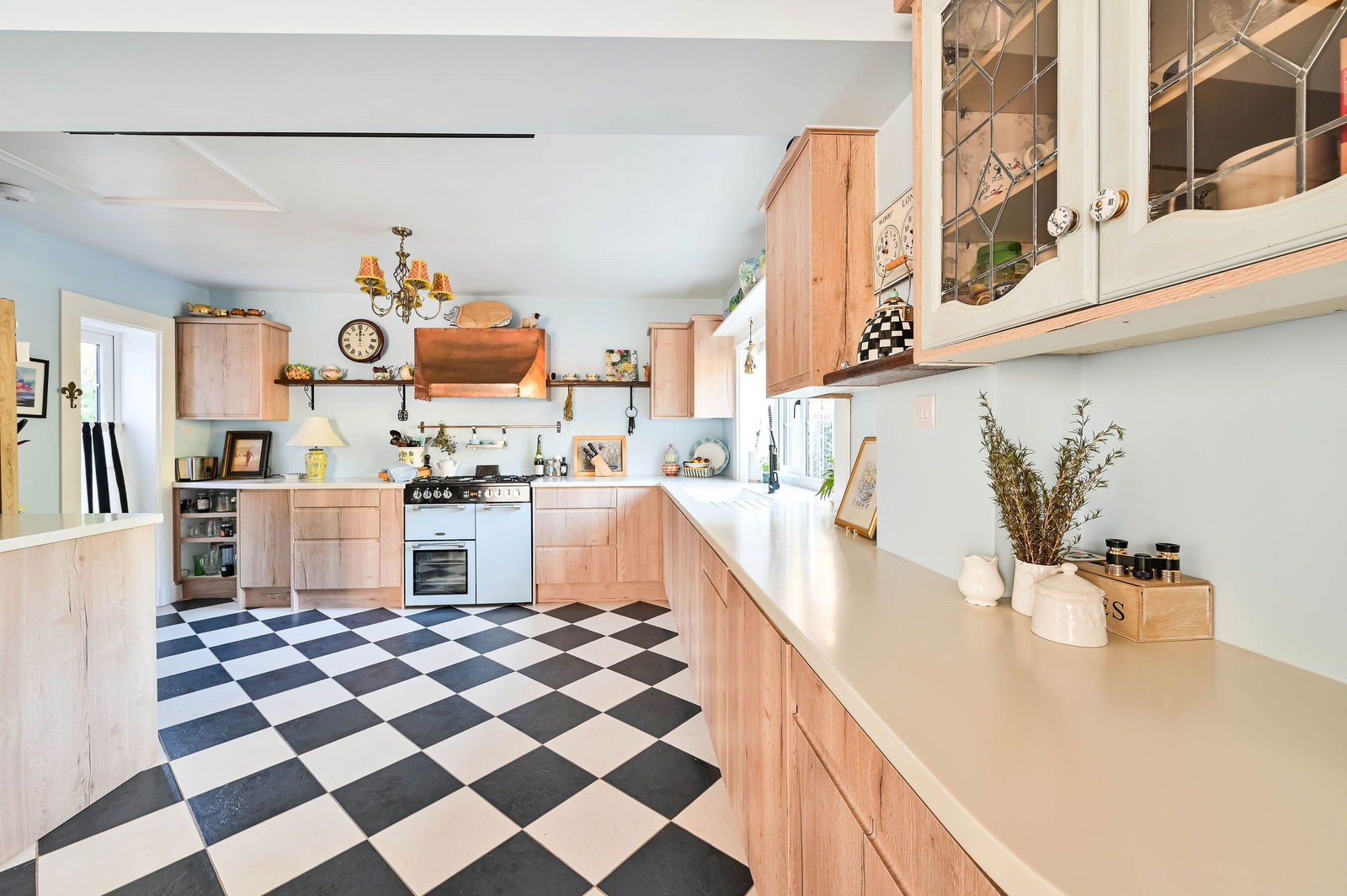 3 bed link detached house for sale in Summersbury Drive, Guildford  - Property Image 12