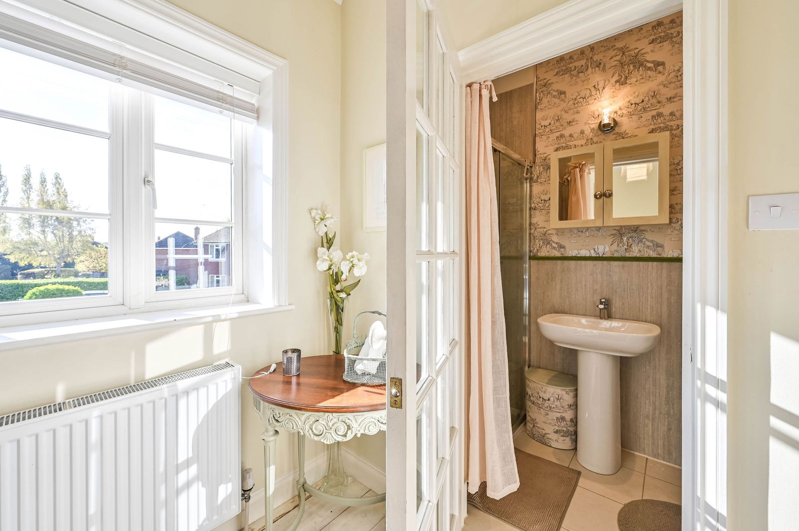 3 bed link detached house for sale in Summersbury Drive, Guildford  - Property Image 27