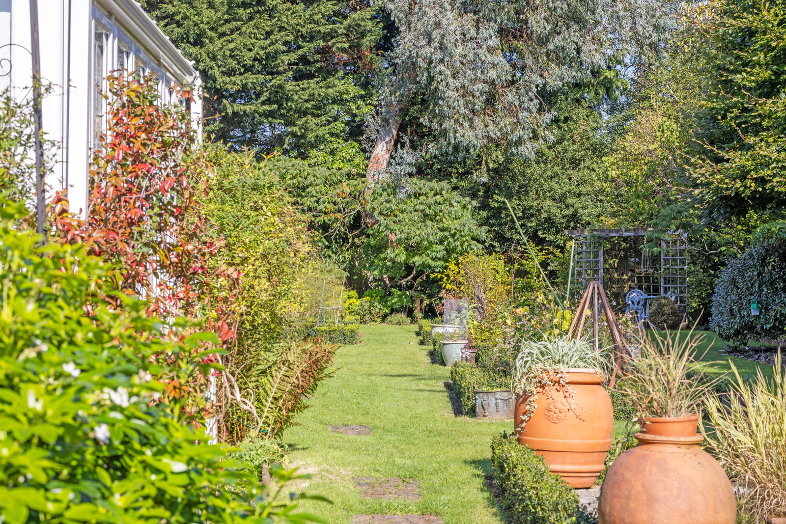 3 bed link detached house for sale in Summersbury Drive, Guildford 7