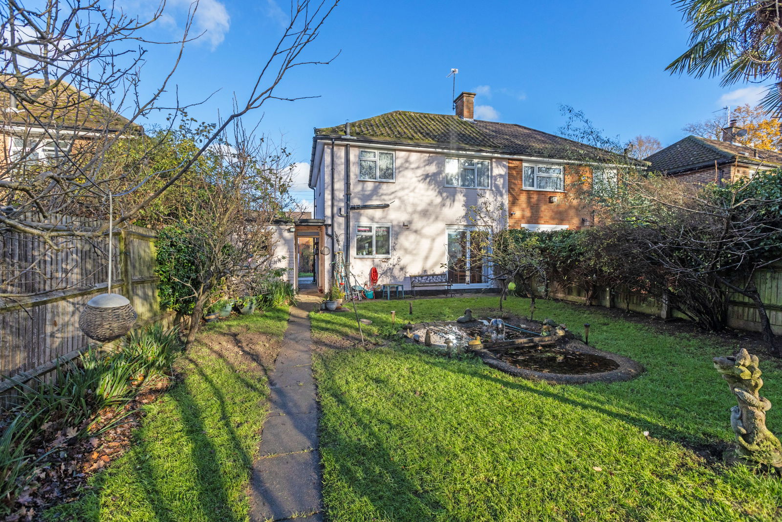 2 bed semi-detached house for sale in Waverley Road, Leatherhead  - Property Image 3