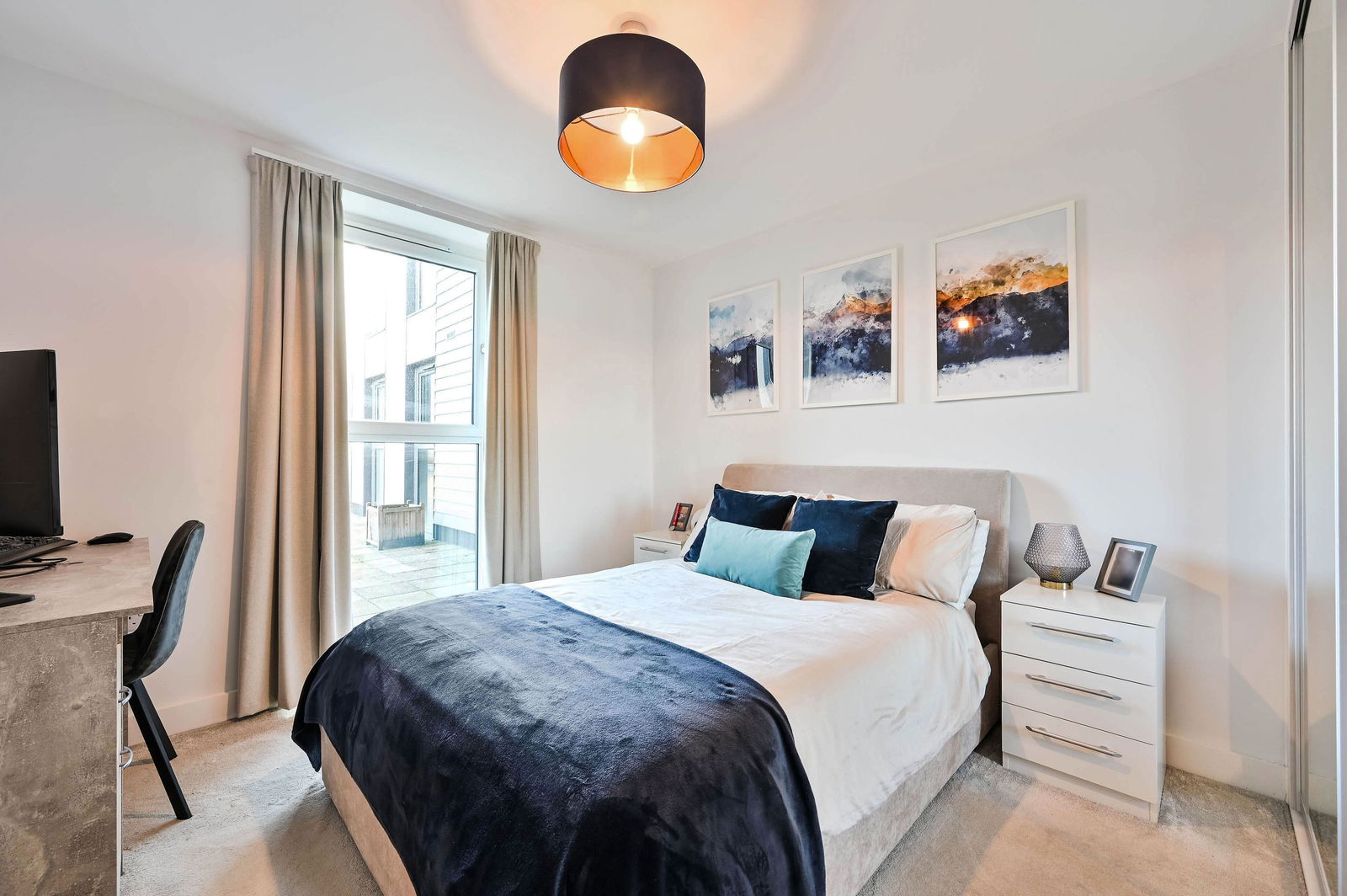 1 bed flat for sale in Mole Road, Hersham 7