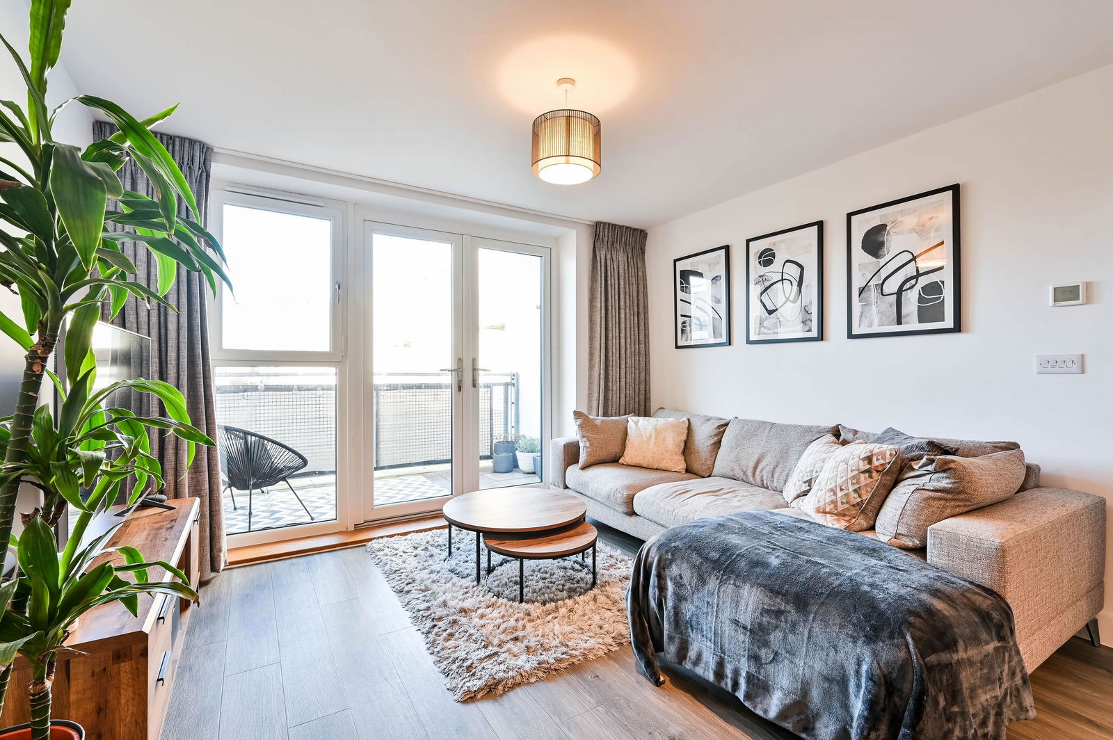 1 bed flat for sale in Mole Road, Hersham  - Property Image 2