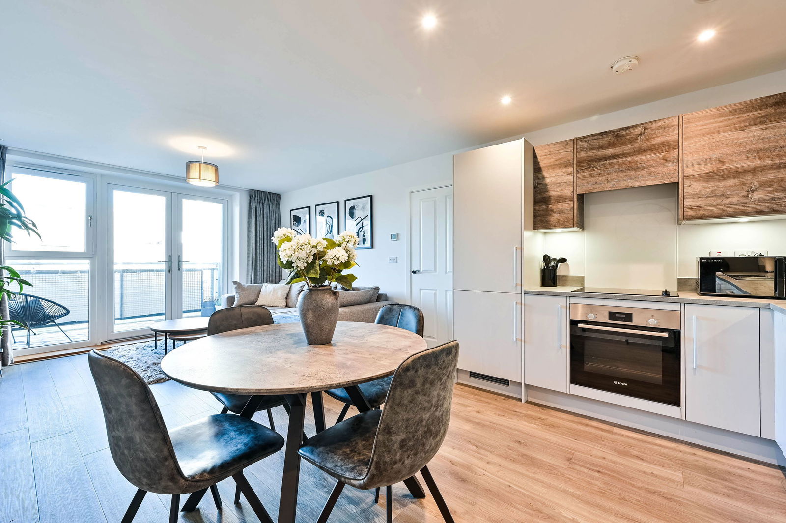 1 bed flat for sale in Mole Road, Hersham 4