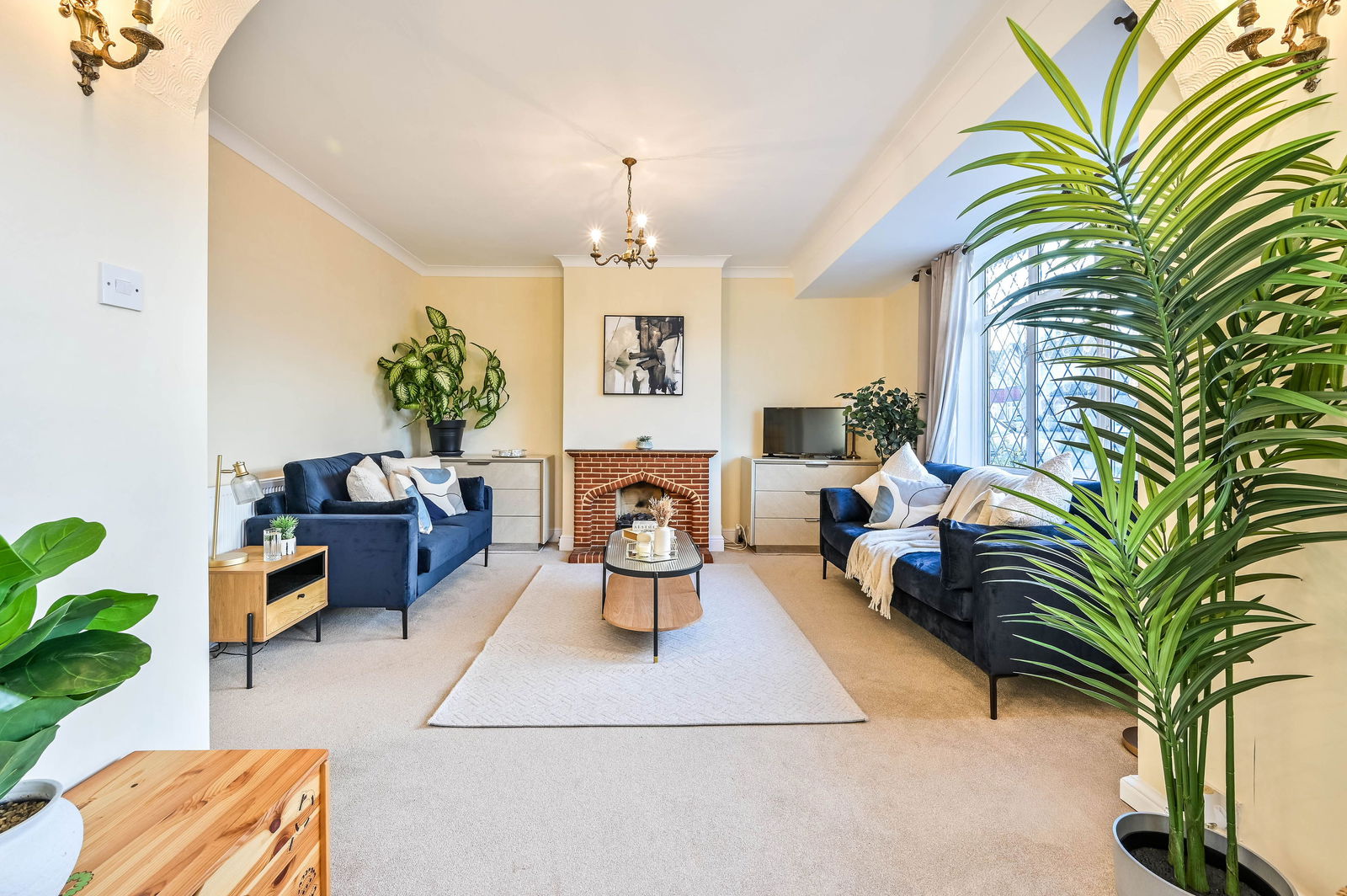 4 bed semi-detached house for sale in Briarwood Road, Epsom  - Property Image 5