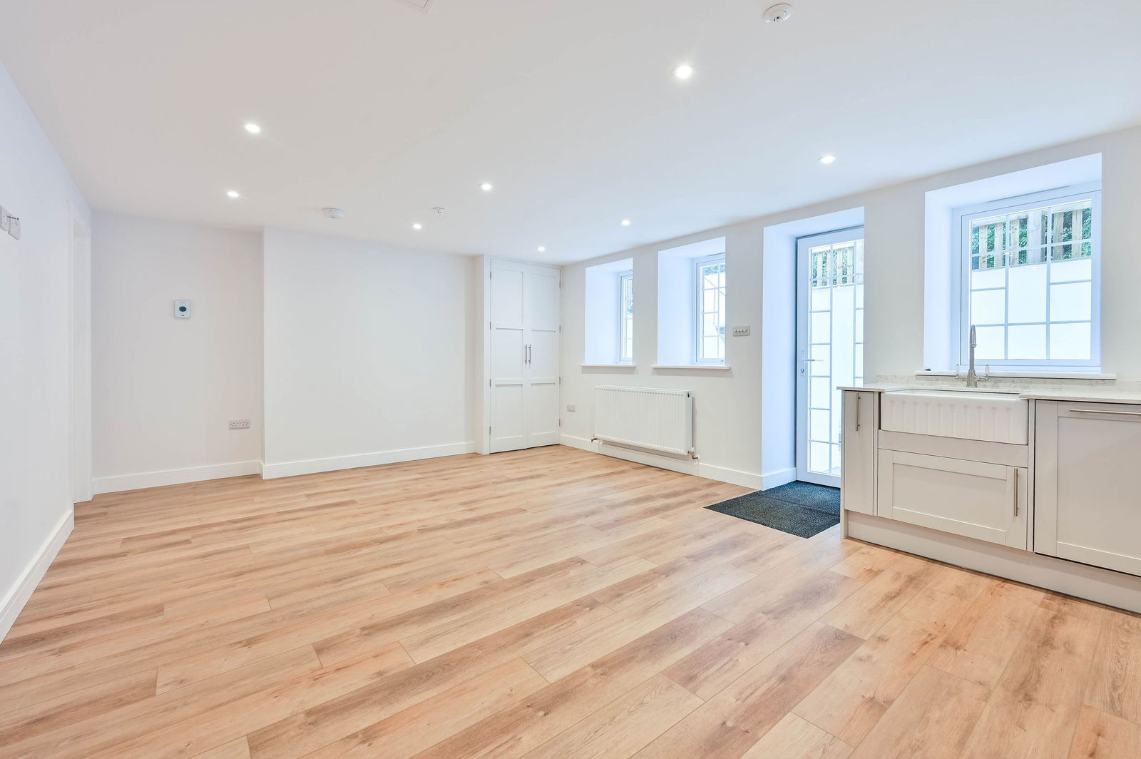 2 bed apartment for sale in Filmer Grove, Godalming 5