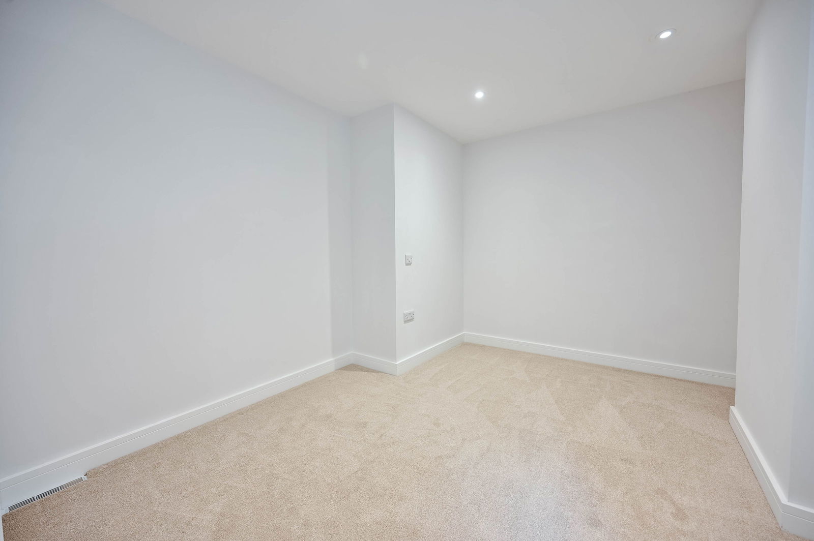 2 bed apartment for sale in Filmer Grove, Godalming  - Property Image 9