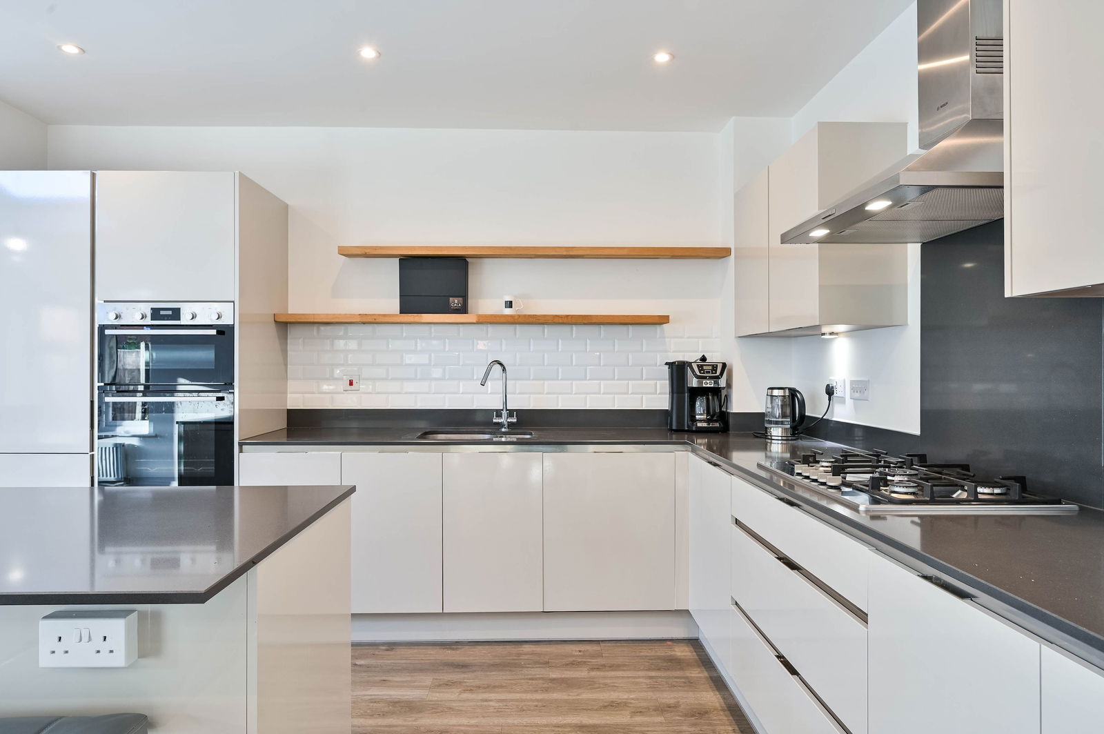 4 bed detached house for sale, Chertsey  - Property Image 7