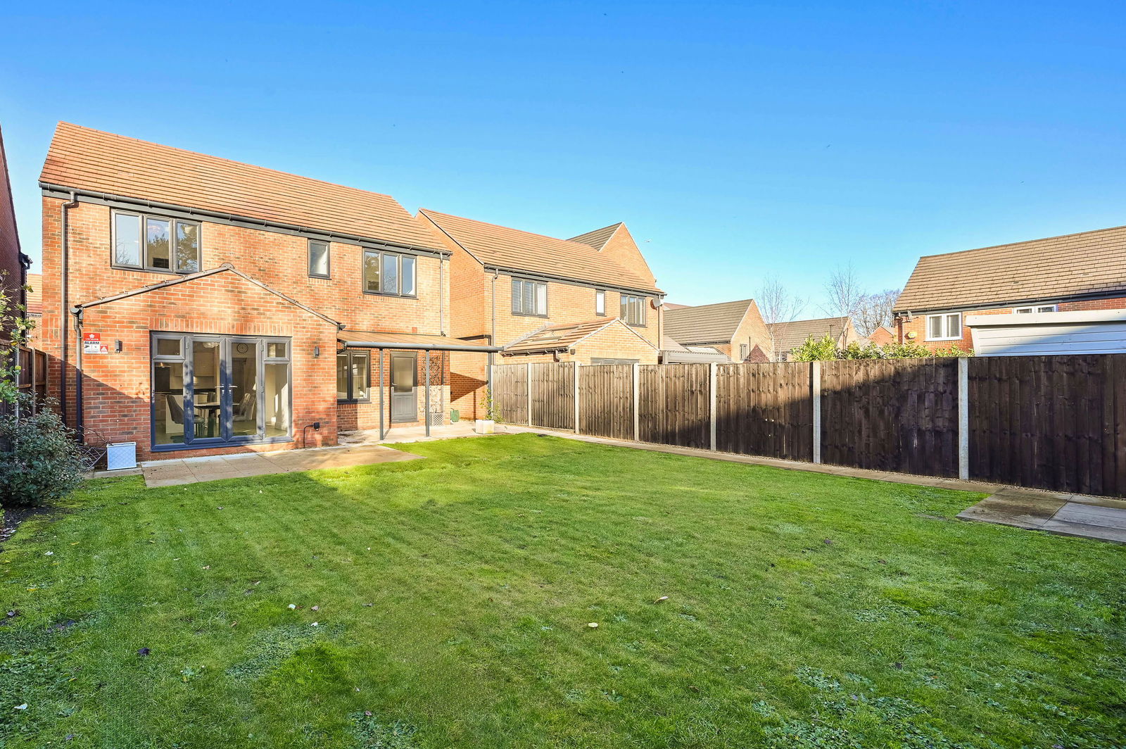 4 bed detached house for sale, Chertsey 4