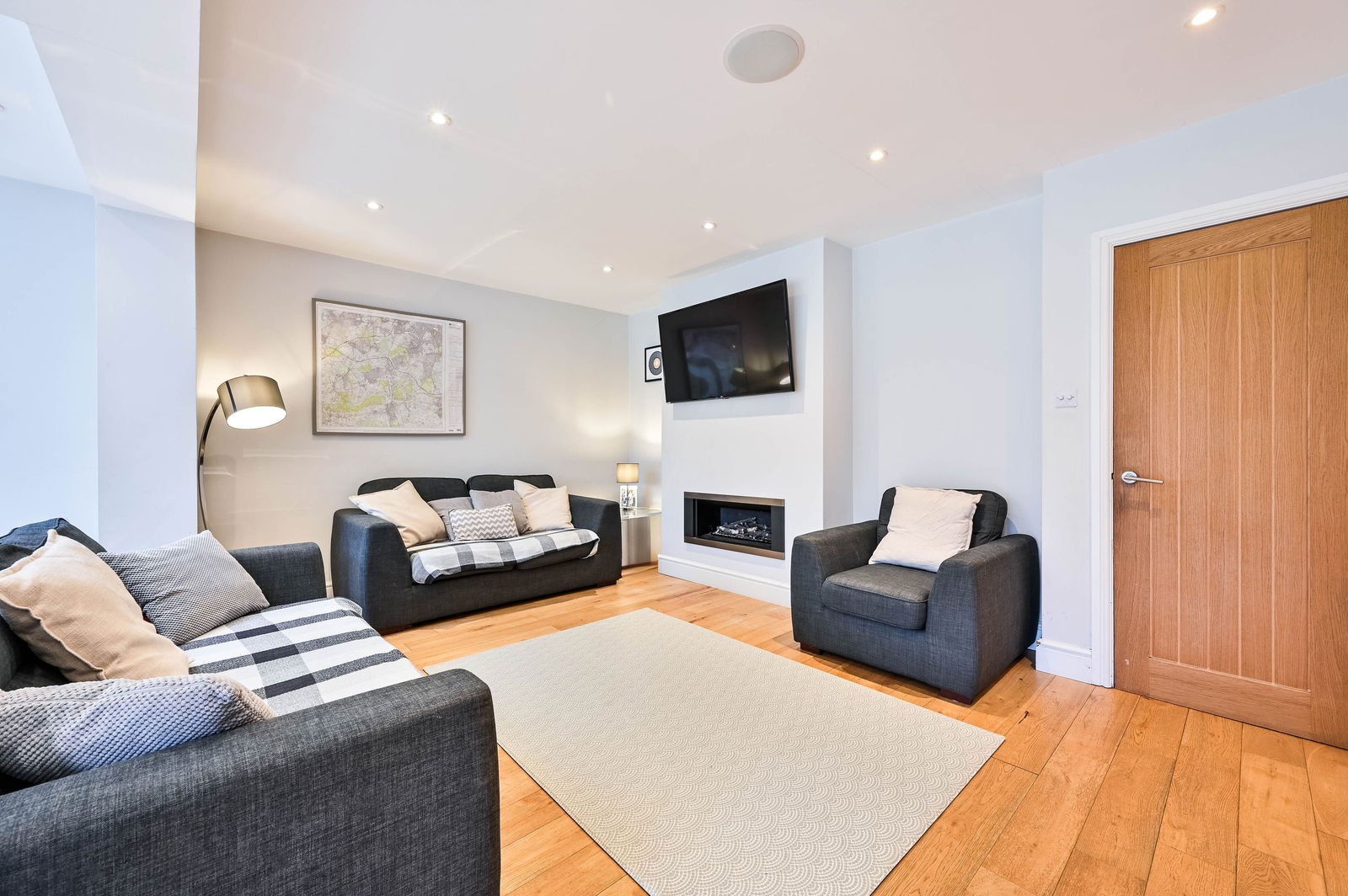 4 bed detached house for sale in Guildford Road, Leatherhead 4