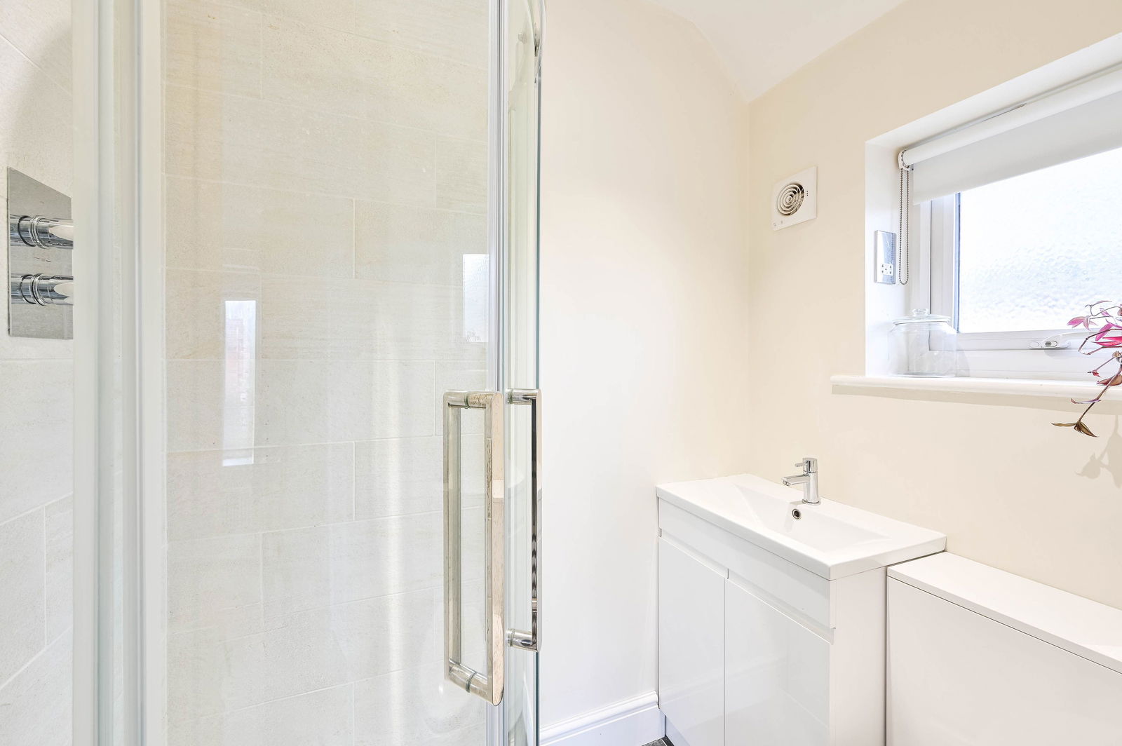 4 bed detached house for sale in Guildford Road, Leatherhead  - Property Image 24