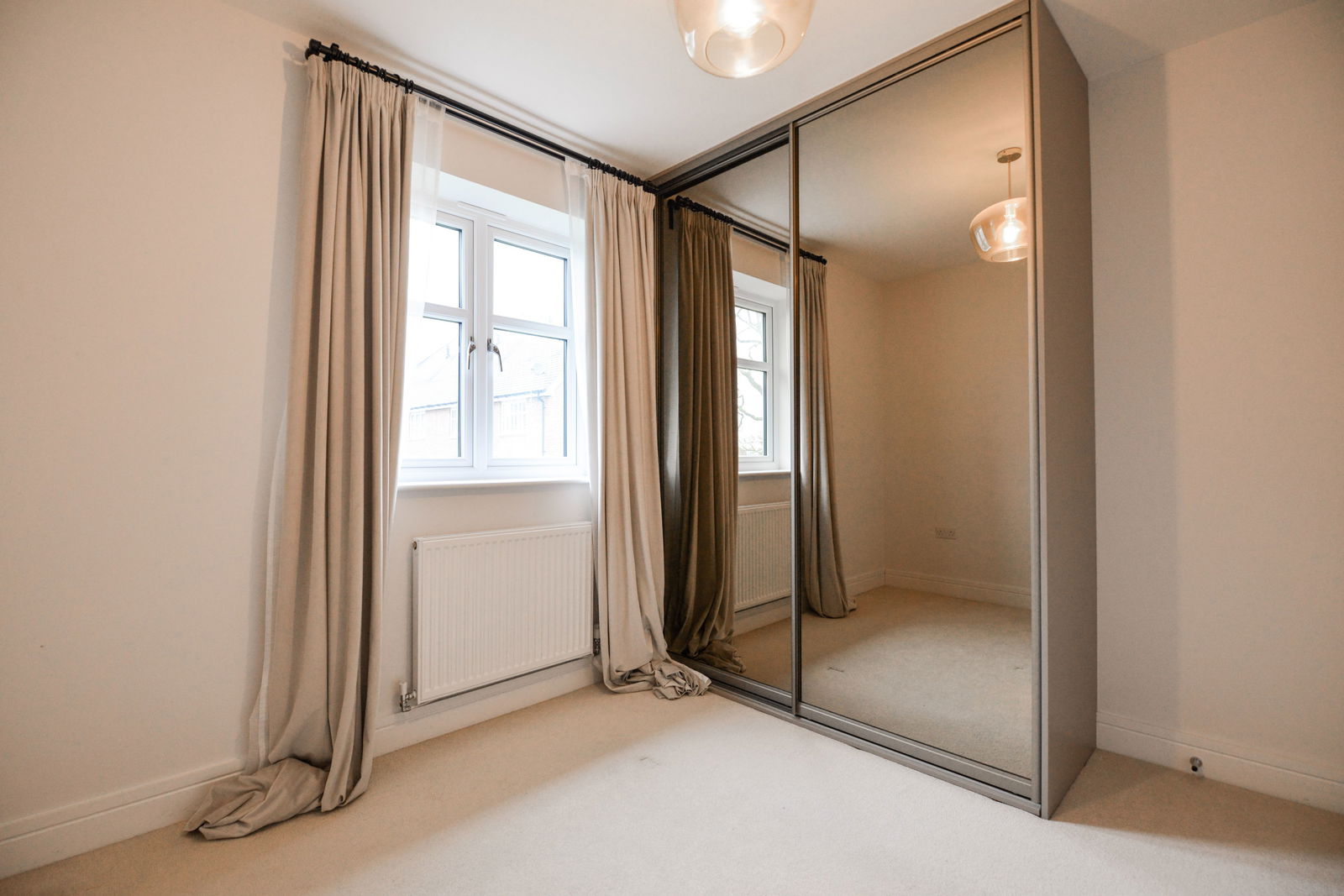 3 bed terraced house for sale, Leatherhead 7