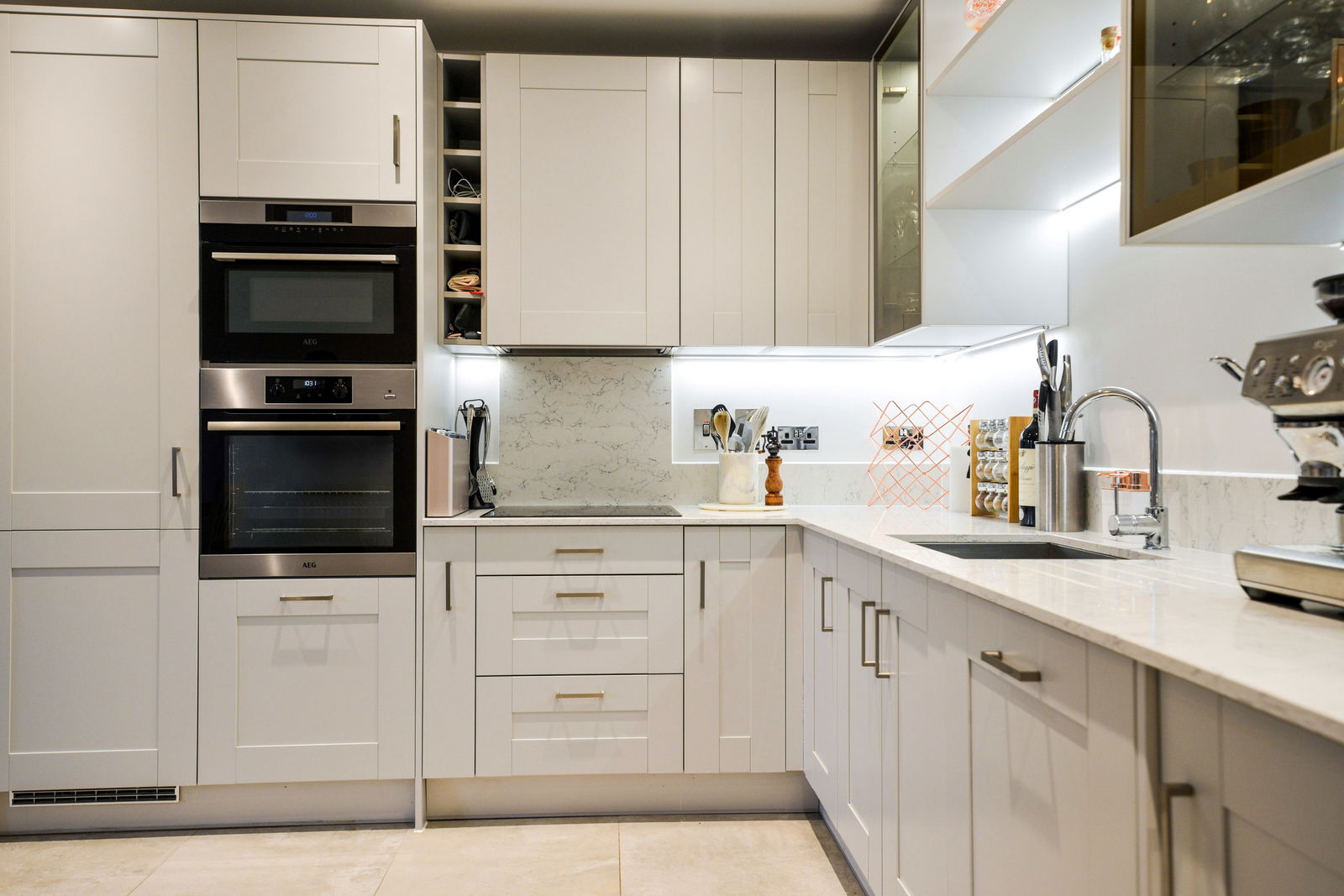 3 bed terraced house for sale, Leatherhead  - Property Image 3