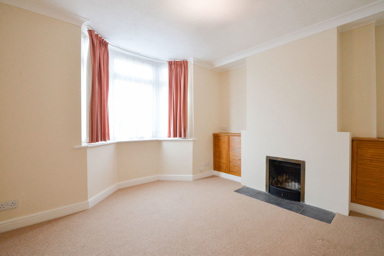 2 bed semi-detached house for sale in Lower Road, Leatherhead  - Property Image 9
